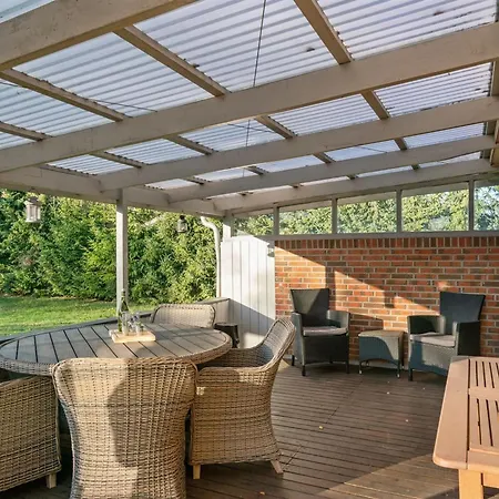 Aurea - 1km From The Sea By Interhome * Hals