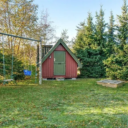 Nyaraló Aurea - 1km From The Sea By Interhome