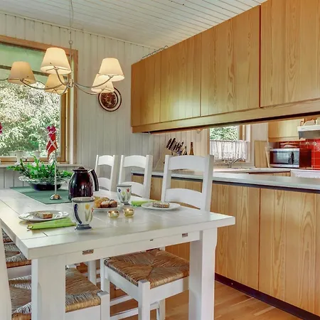 Aurea - 1km From The Sea By Interhome *