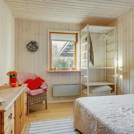 Aurea - 1km From The Sea By Interhome * Hals