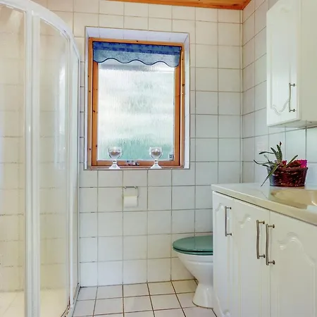 Aurea - 1km From The Sea By Interhome *