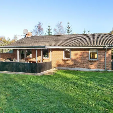Aurea - 1km From The Sea By Interhome * Hals
